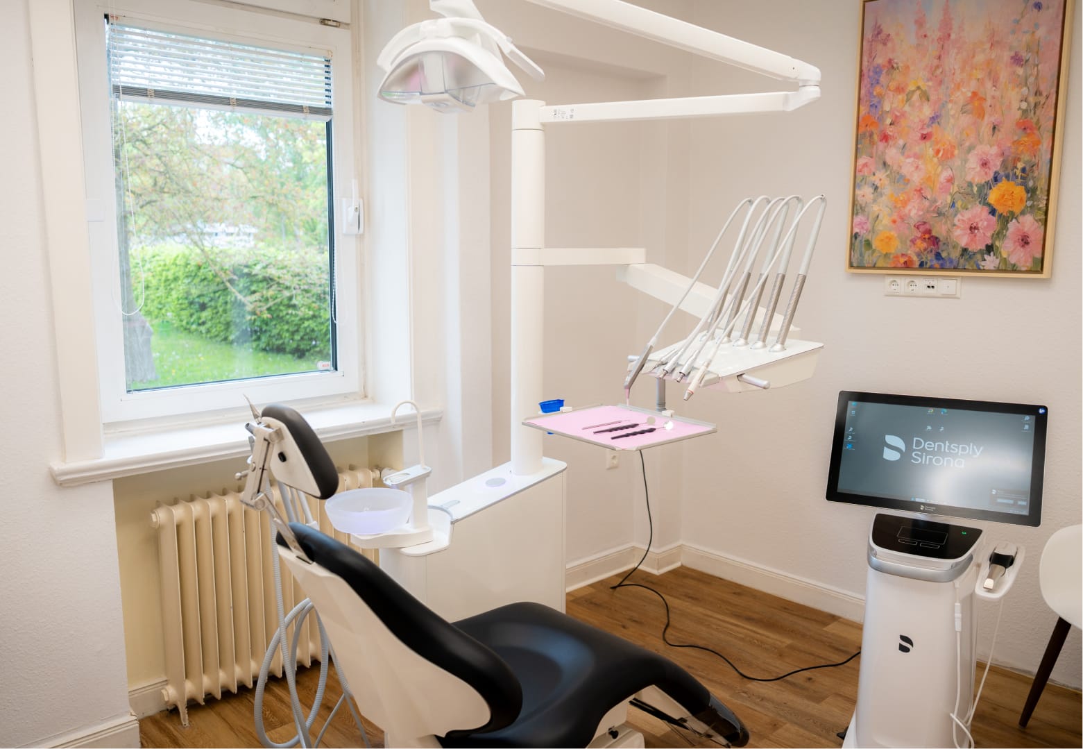 Moderner Behandlungsraum der Rahlstedter Zahnärztevilla